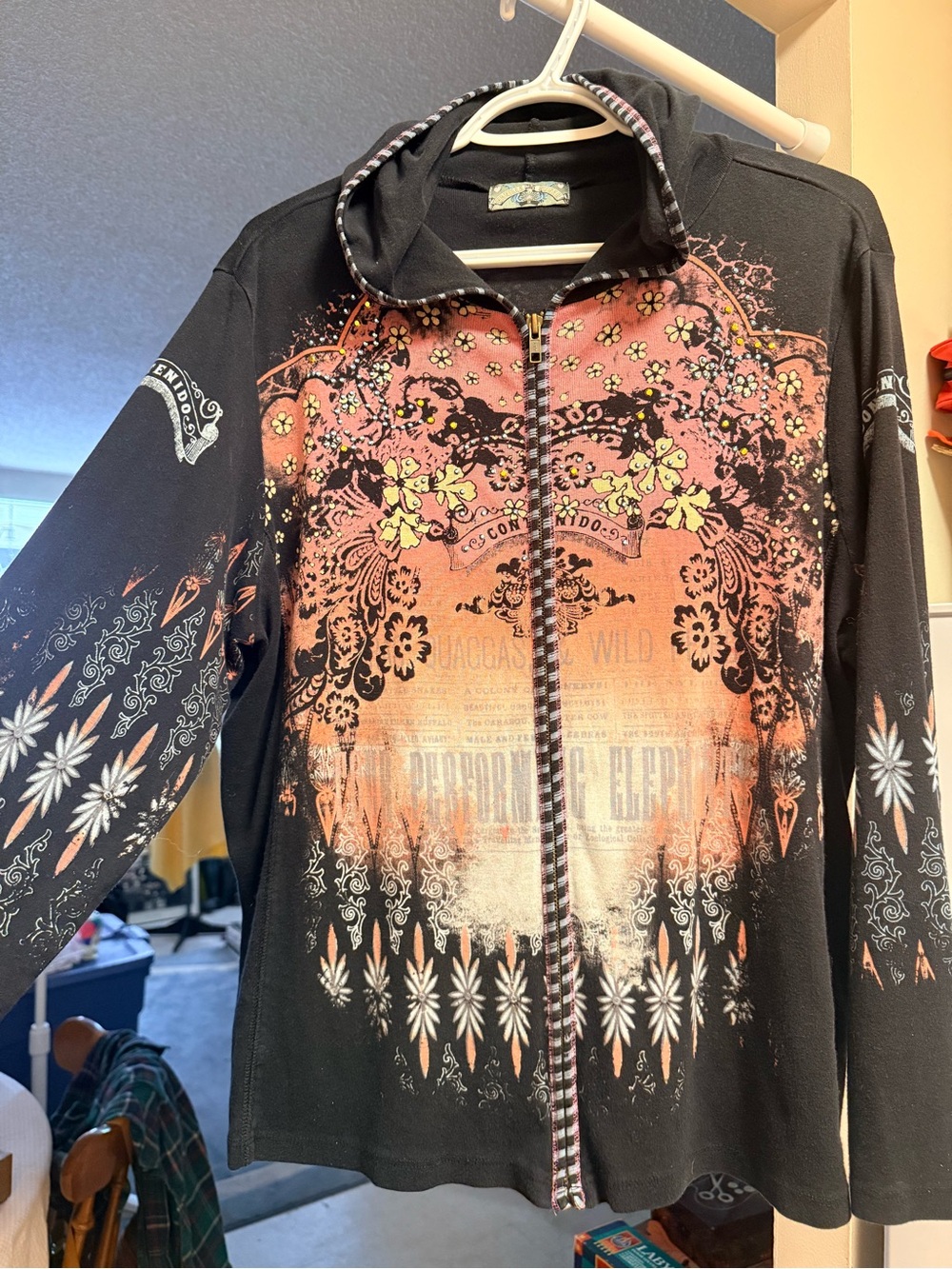 VTG Y2K Vanilla Sugar Rhinestone Graphic Zip Up Hoodie